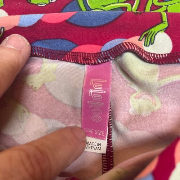 Lularoe kermit the frog Leggings - one size - Picture 4 of 4